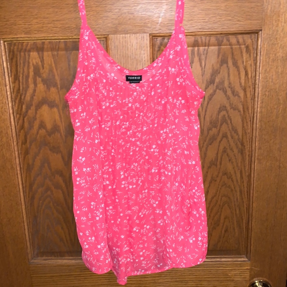 Torrid pink floral tank